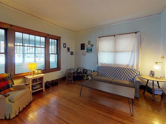 5th image of 118 N Dakota St