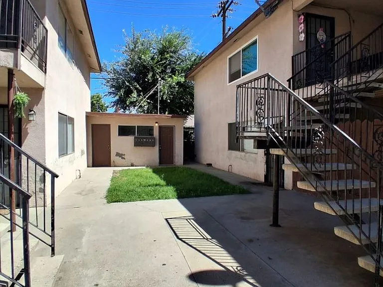1505 E. Yale Ave. — Photo 1