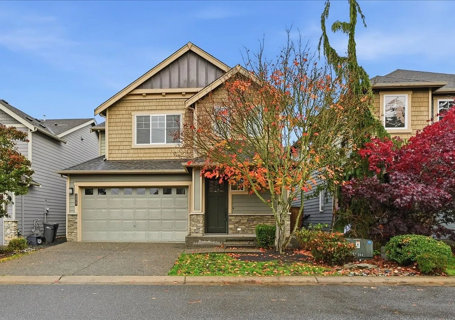 4Bd/2.75Ba Bothell Home — Photo 1