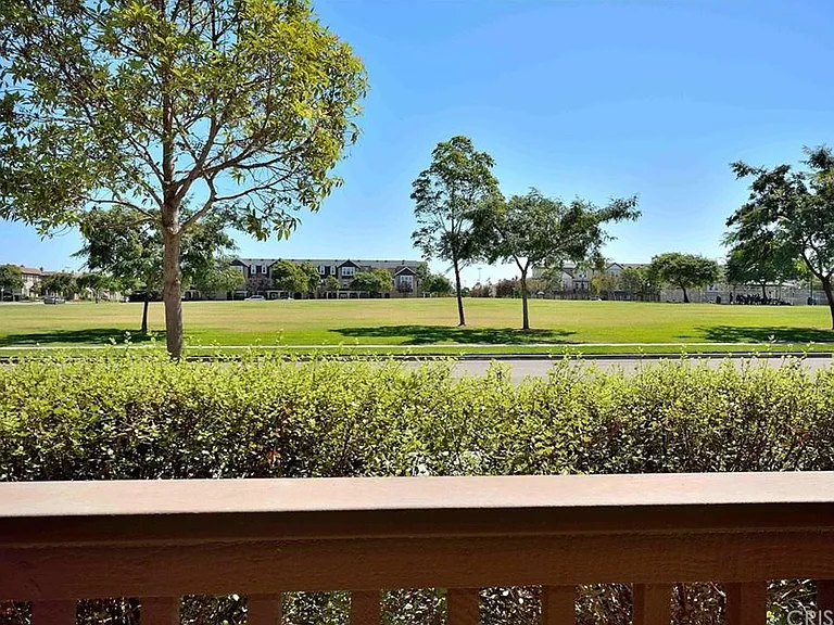 3104 Roia Ln — Photo 2