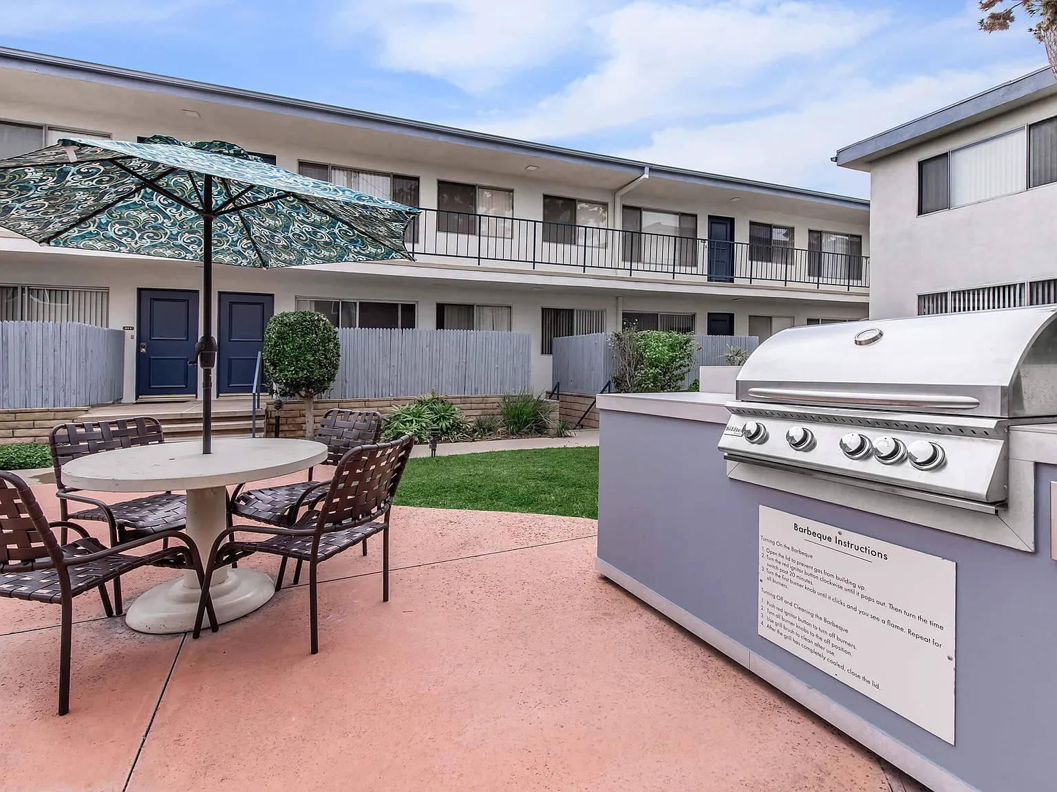 Emerald West Apartments — Photo 4