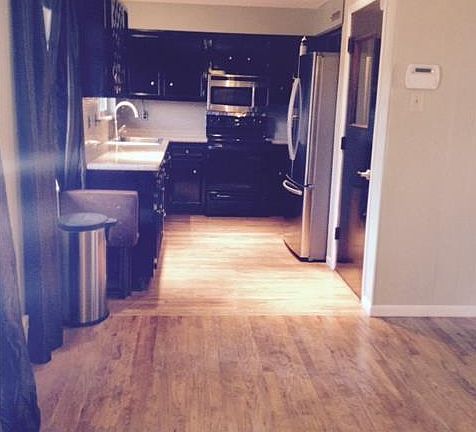 4th image of 402 Valencia Dr