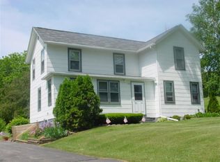 109 Prairie St, Fall River, WI 53932