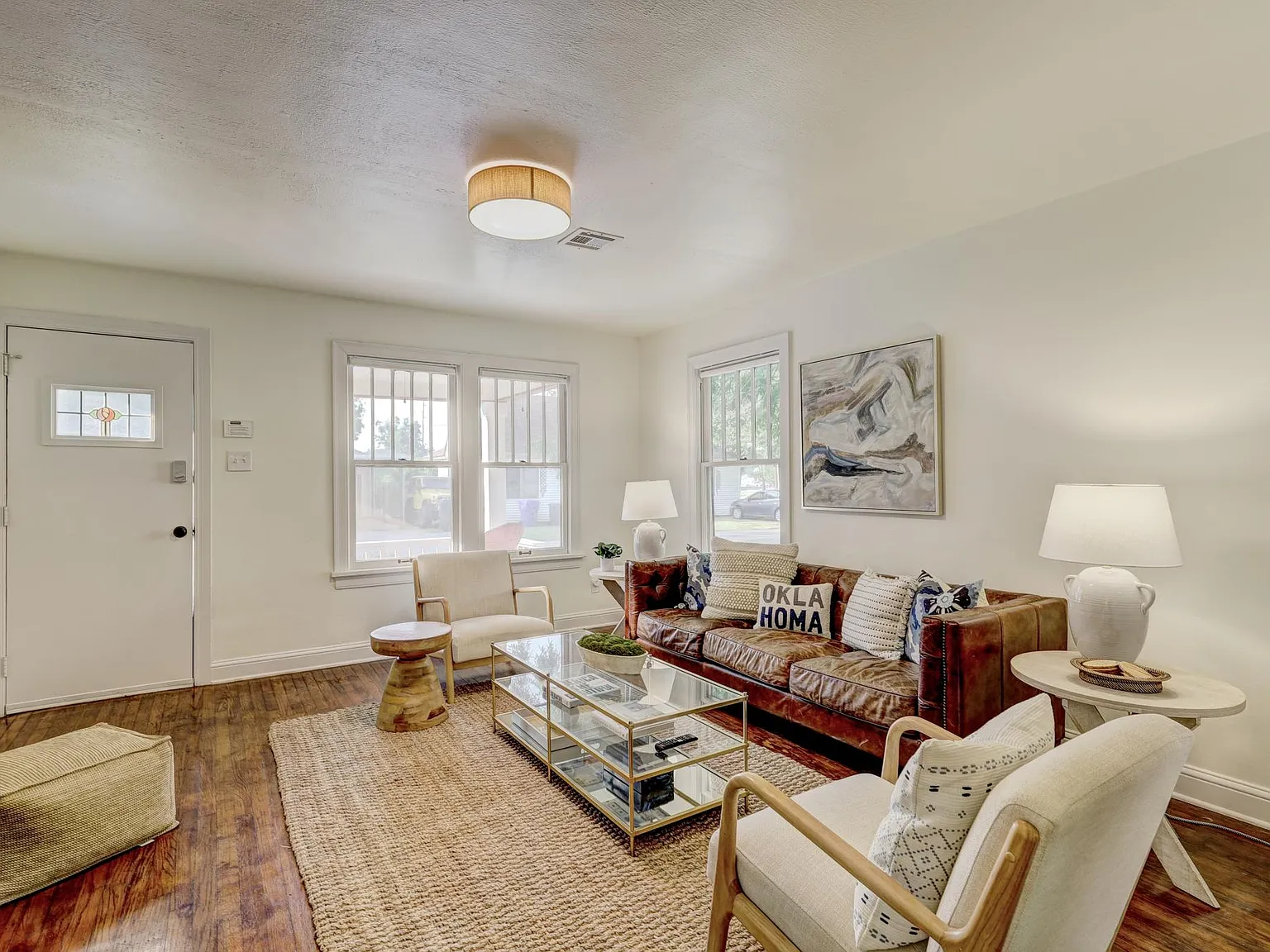 3 bed, 1300 sqft, $3,000 — Photo 4