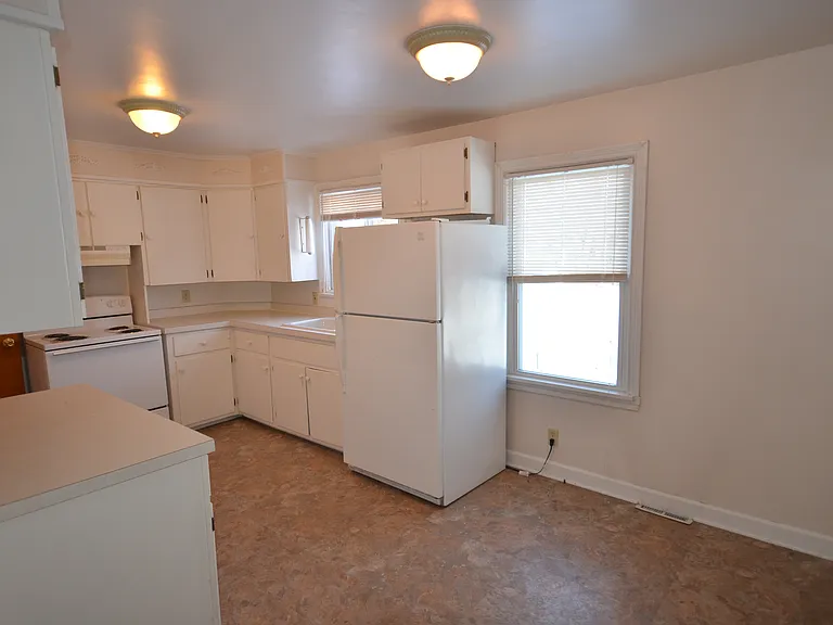 121 Hickory Rd — Photo 5