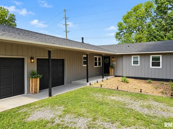 15 Pine Ln, Murphysboro, IL 62966