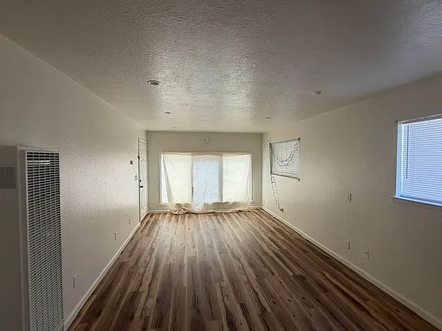 511 Coffee Rd — Photo 8