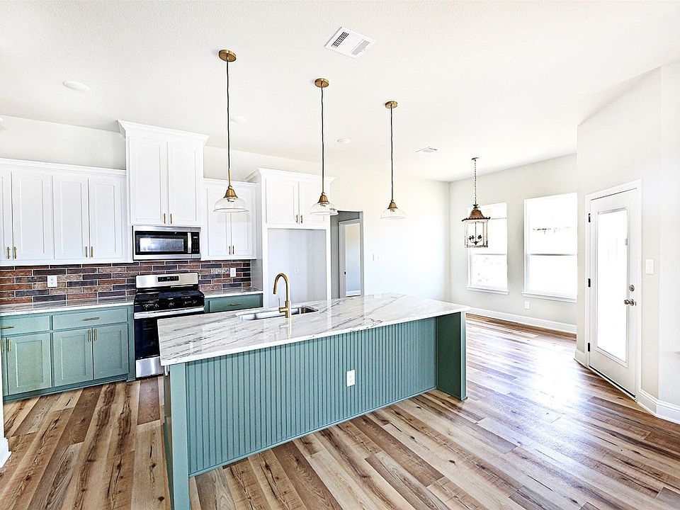 1402 N Mason St, Bowie, TX 76230 Zillow