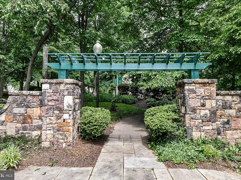 14104 Flicker Ct — Photo 56