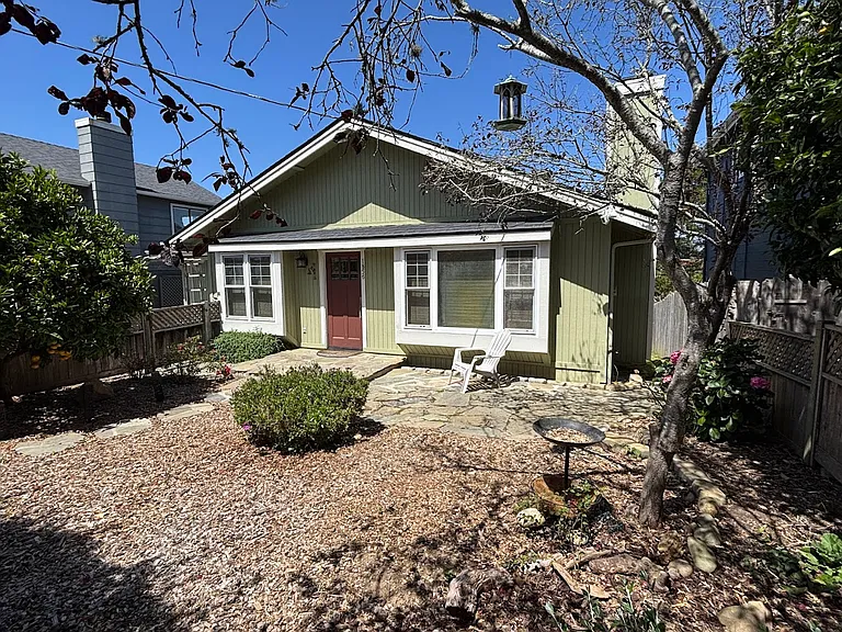 1856 Stuart St — Photo 2