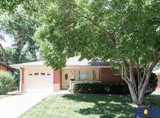 6220 Glendale Rd, Lincoln, NE 68505