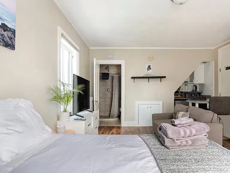 280 State St #2 — Photo 3
