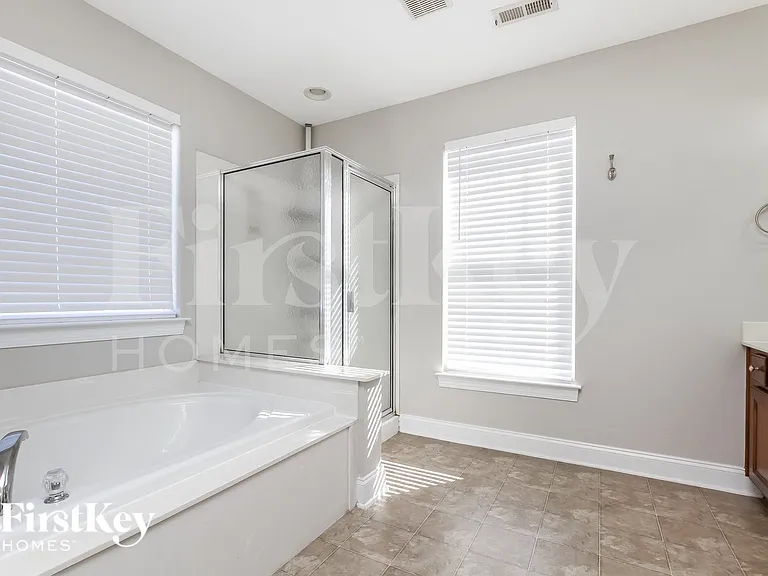 15636 Seafield Ln — Photo 9