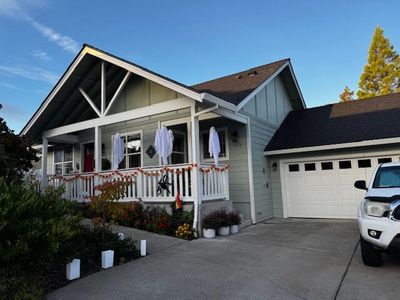 1123 Village Square Dr, Ashland, OR, 97520