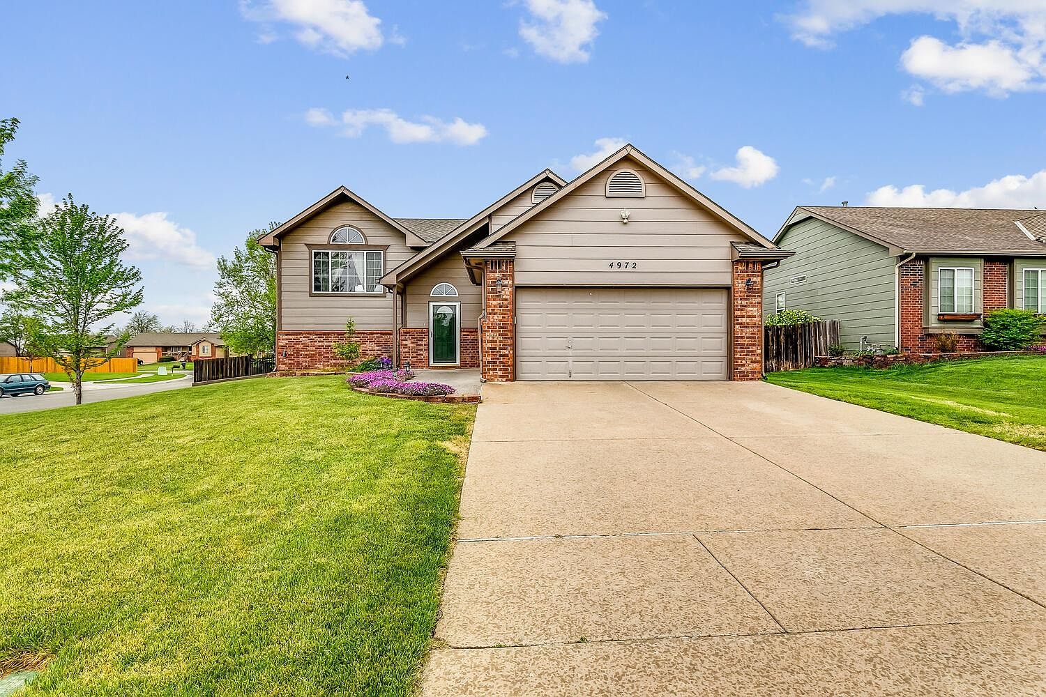 4972 N Hedgerow Ct, Bel Aire, KS 67220 | Zillow