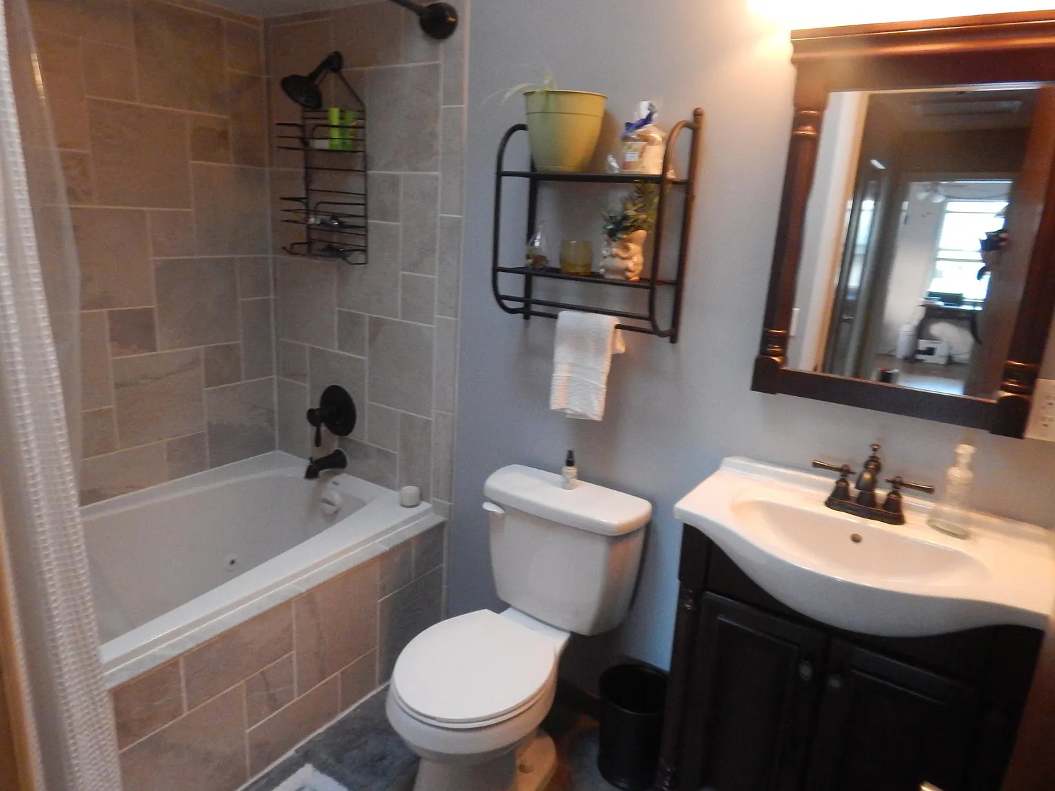4 bed, 2.5 bath, 1600 sqft, $2,000 — Photo 4