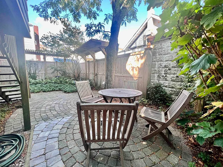 7 N Delavan Ave — Photo 53
