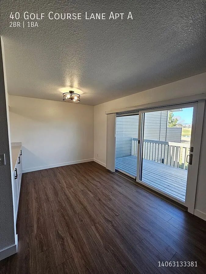 Coming Soon!- Lower Two Bedroom Apartment centrally located off the Bill Roberts Golf Course. — Photo 4