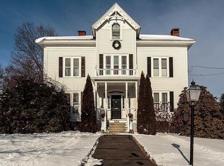 454 Andover St, Lowell, MA 01852