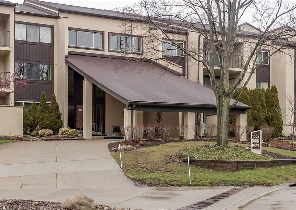 1st image of 1008 Bunker Dr APT 300