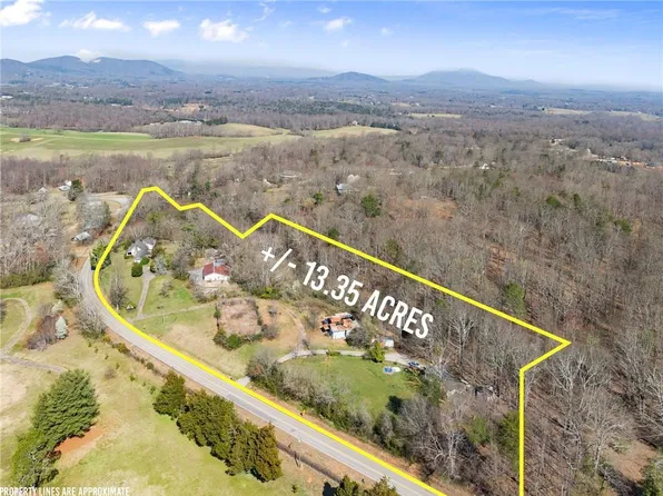 111 Skitts Mountain Rd, Cleveland, GA 30528