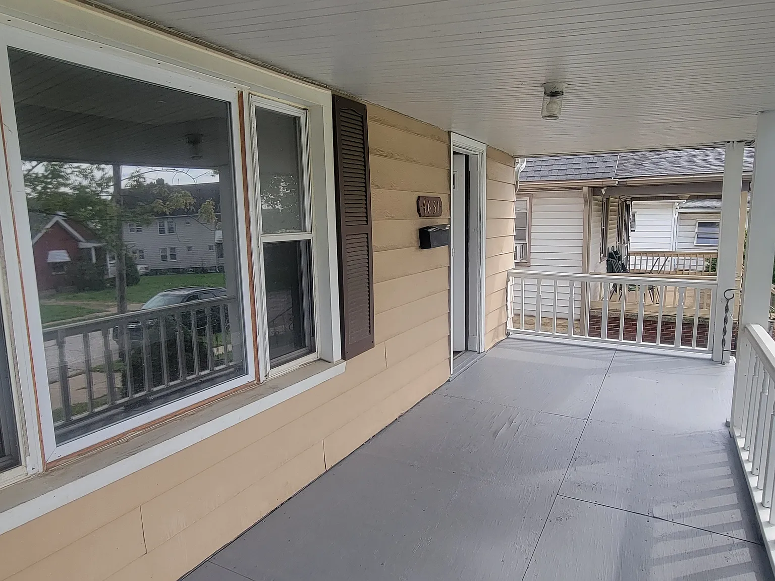 3 bed, 1093 sqft, $1,700 — Photo 2