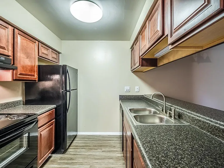 Keswick Apartments — Photo 3