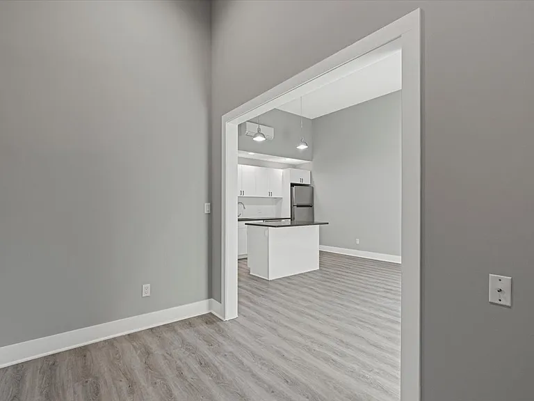 47 Beekman Ave #34 — Photo 8
