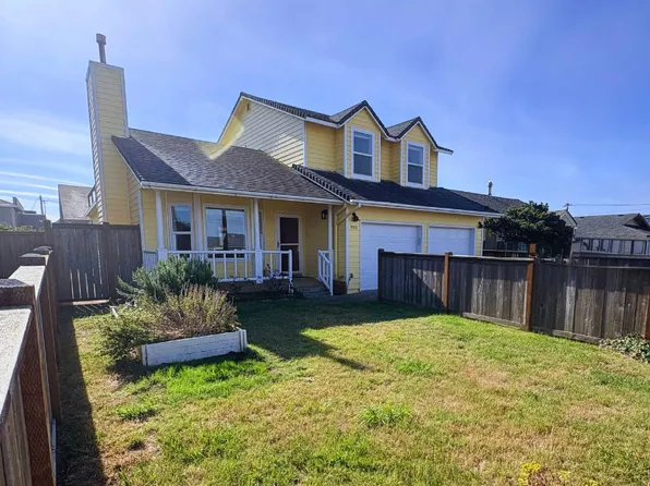 935 SW 7th St, Newport, OR 97365