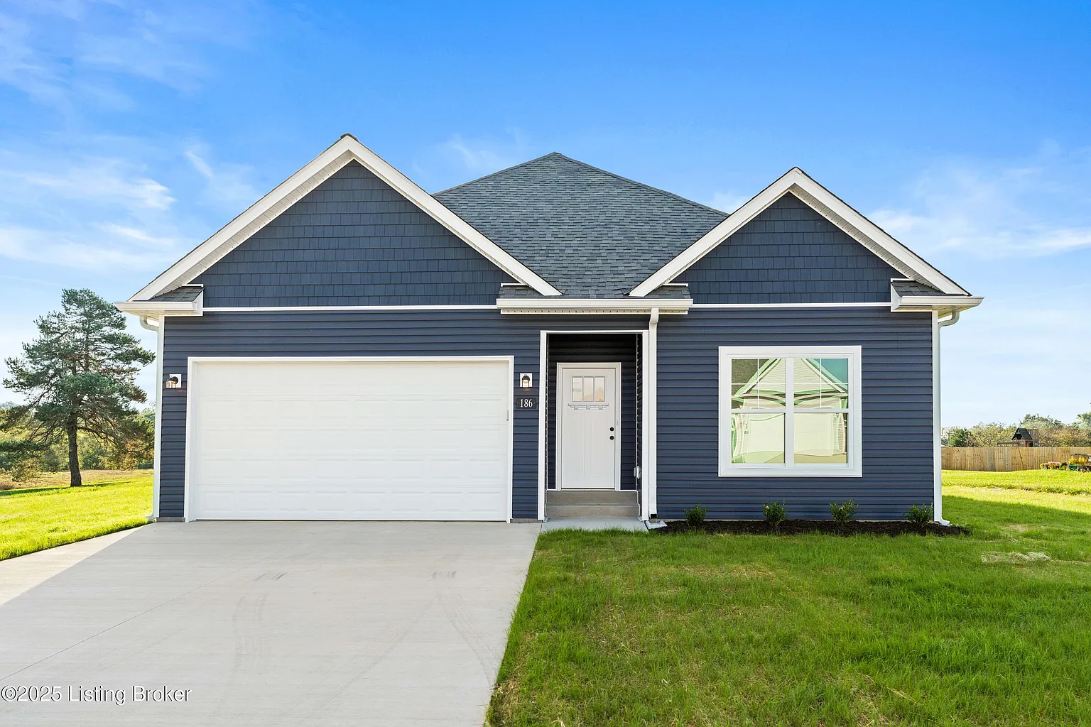 186 Harvest Dr photo 1