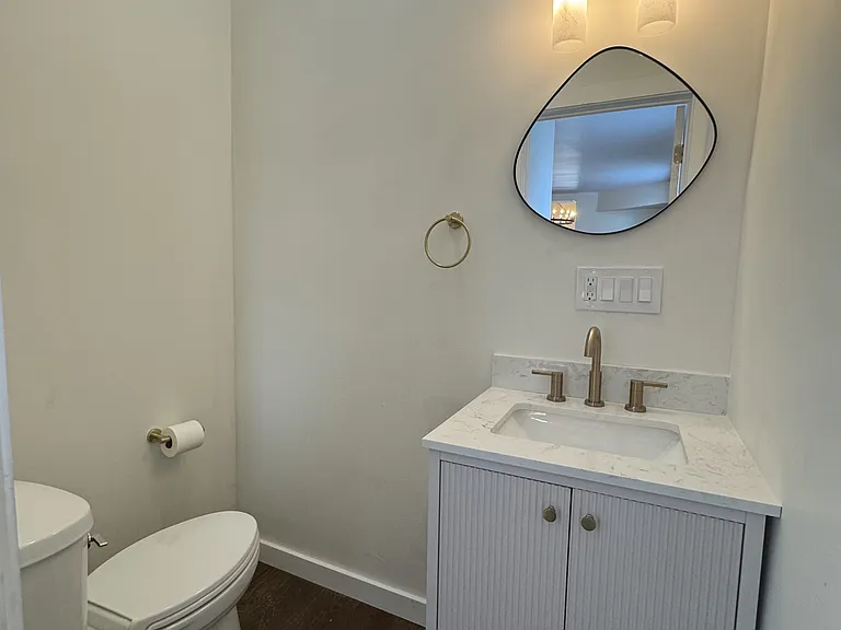 510 Winfield St — Photo 8