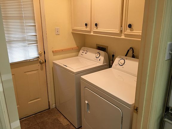 2nd image of 2123 Country Mile Ln