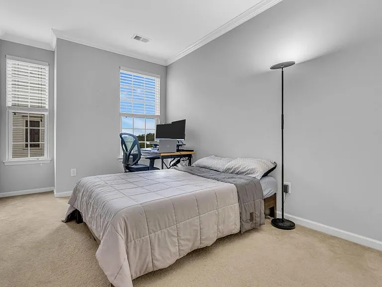 44 Kyle Dr — Photo 16