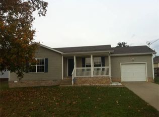 202 Pappy Dr, Oak Grove, KY 42262