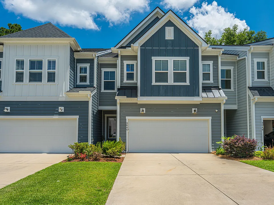3044 Emma Ln