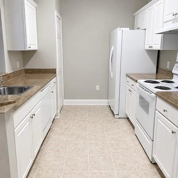 303 Southern Pecan Cir #107 — Photo 2
