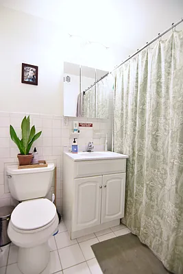 Rented by Bohemia Realty Group | media 20