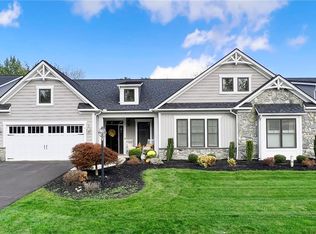 8 River Birch Ln, Webster, NY 14580