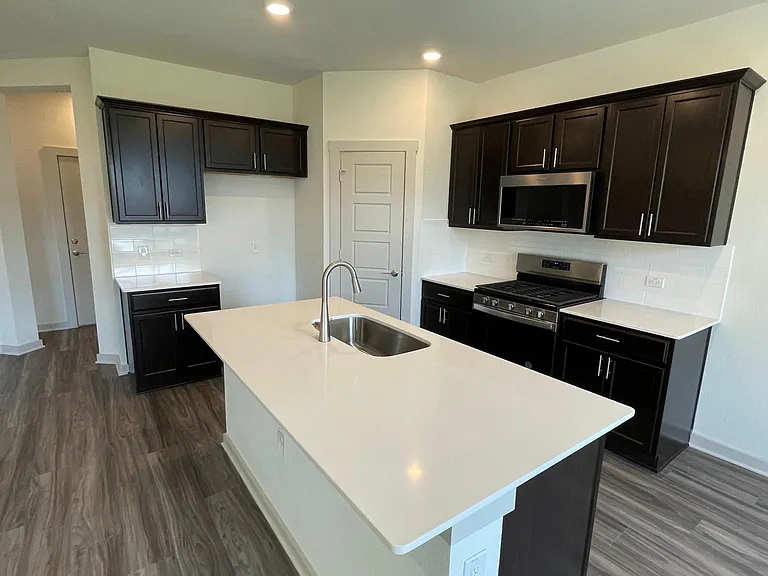 13624 Lubeck Dr — Photo 5