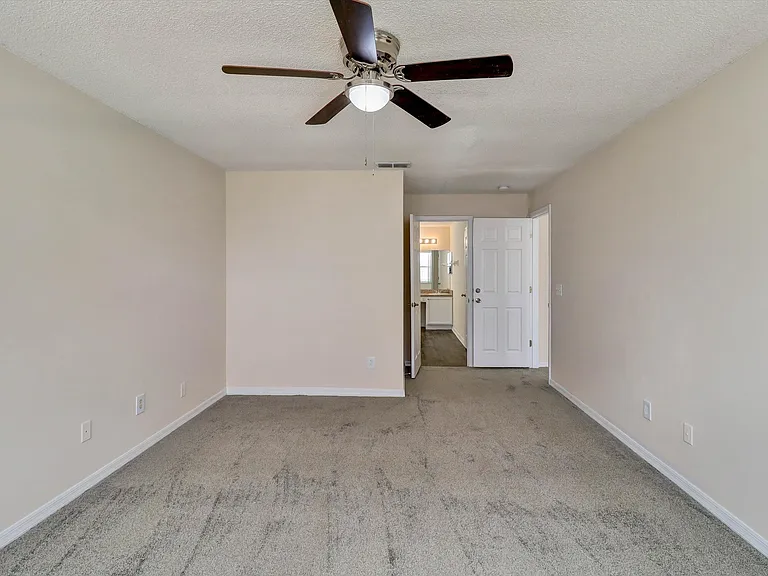 439 Riggs Cir — Photo 18