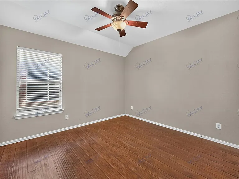9068 Weller Ln — Photo 13