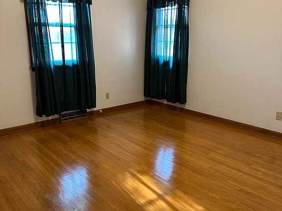 5th image of 1115 Fett Ave
