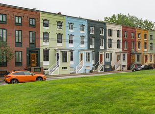 7 Stratton Pl, Portland, ME 04101