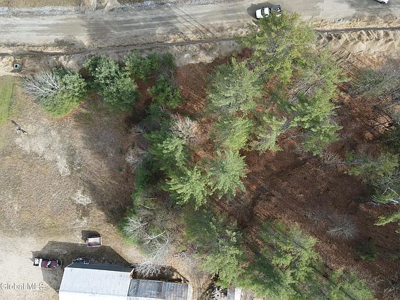 4th image of 8 Brant Lake Creek Road