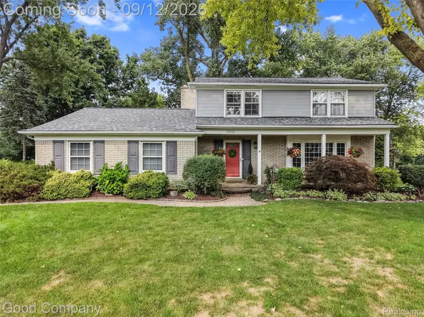 2651 Kopson Ct, Bloomfield Hills, MI 48304