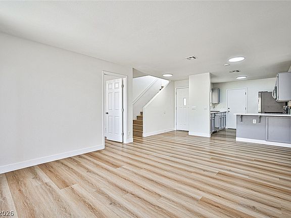 5th image of 9281 Casa Christina Ln