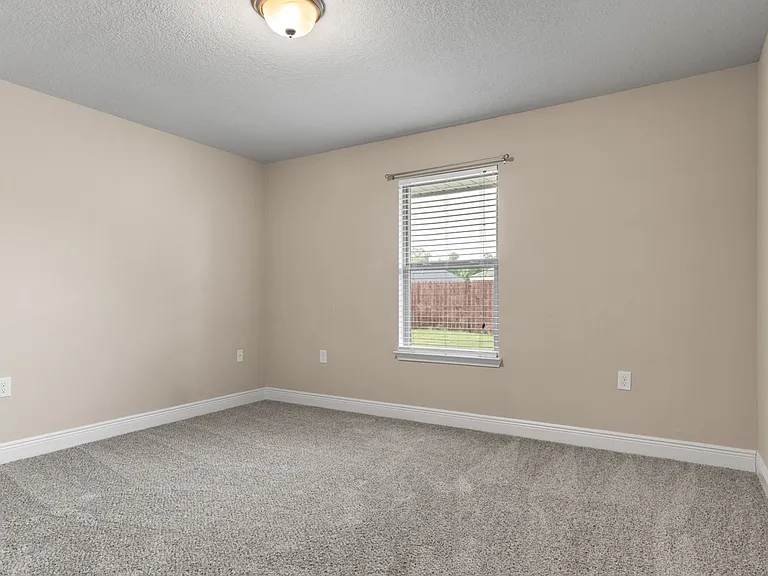 4599 Belvedere Cir — Photo 17