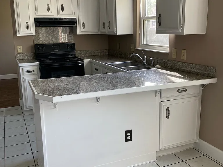 8110 Beechwood Trl — Photo 8