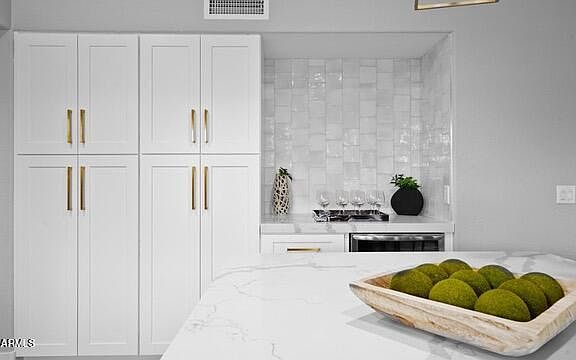5th image of 5329 E GROVERS Avenue