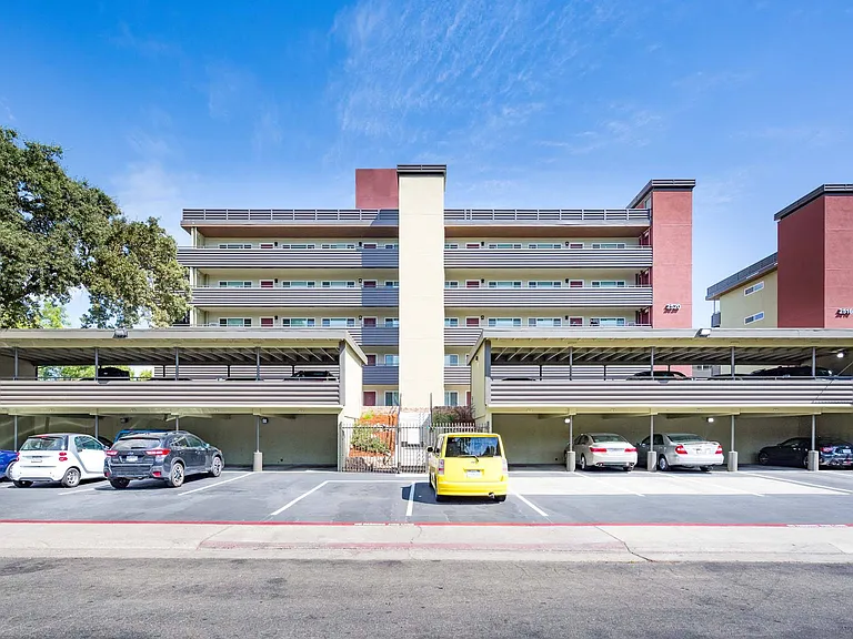 Vista Torre — Photo 11